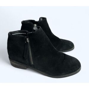 Blondo Ankle Booties Size 8 Black Suede Waterproof Side Zip Round Toe Boot